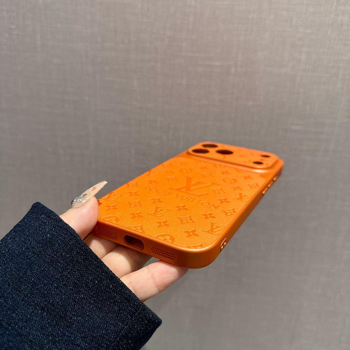 Luksuriøst preget mønster til iPhone-deksel