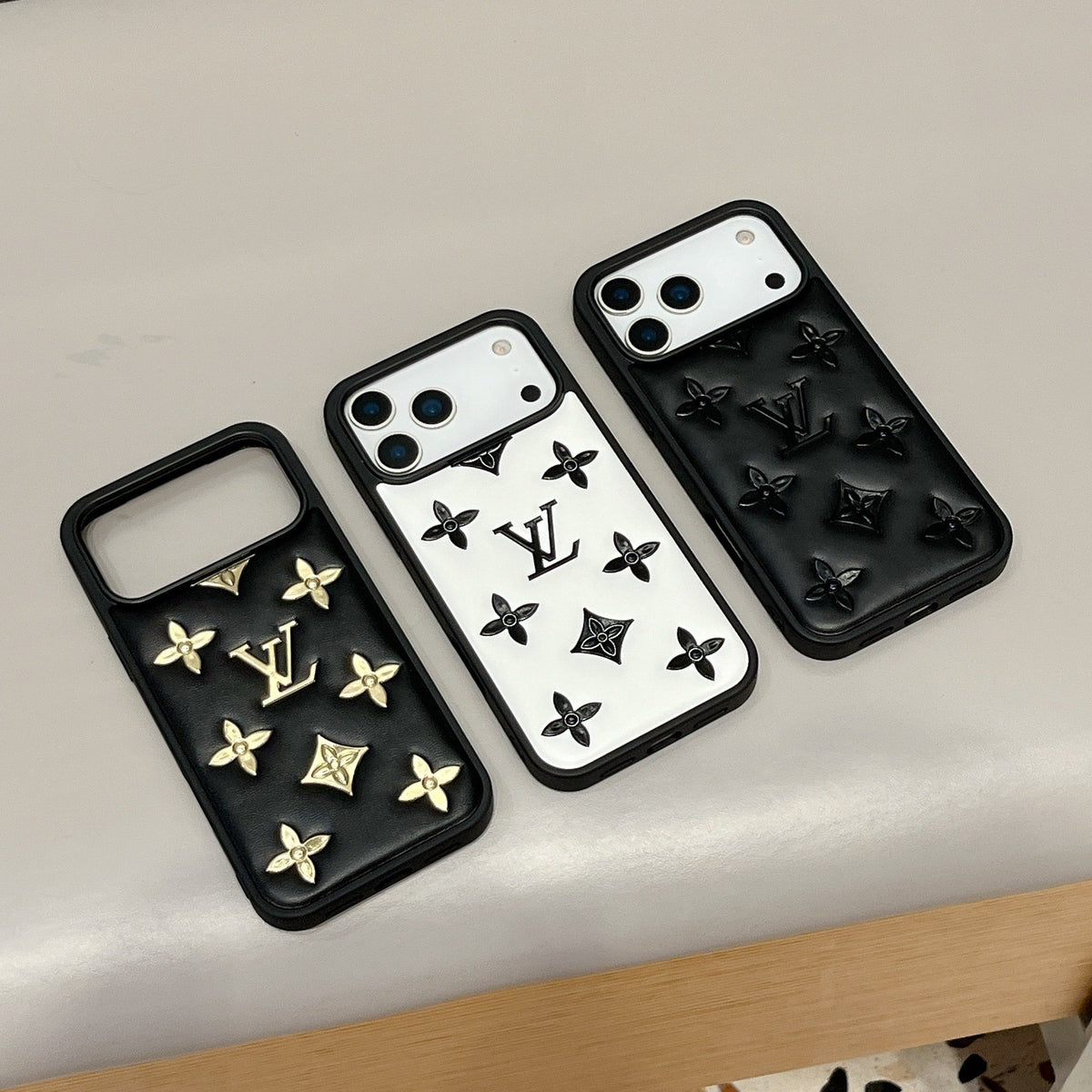 Cás iPhone Dearthóir cabhraithe só 3D