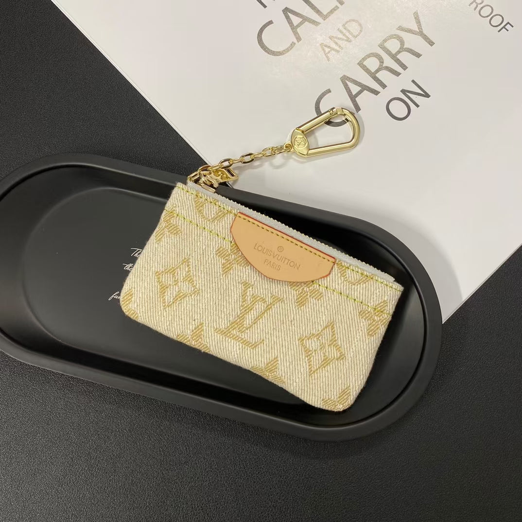 Luxusní pouzdro na mince Monogram – Stylová & Kompaktní peněženka na klíče