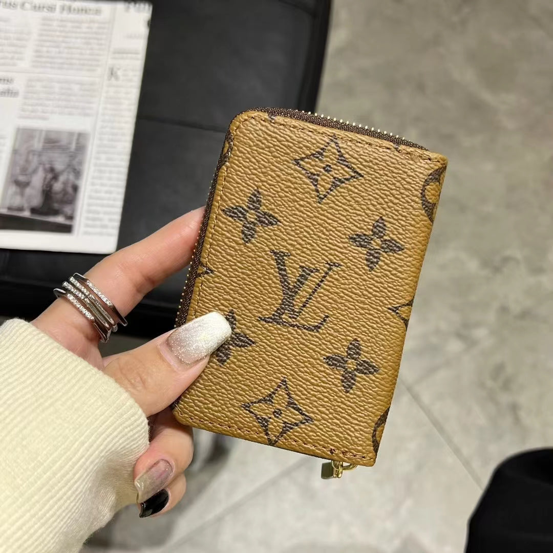 Luxusní kolekce Monogram Zipper Wallet – Lou, GG a BBR