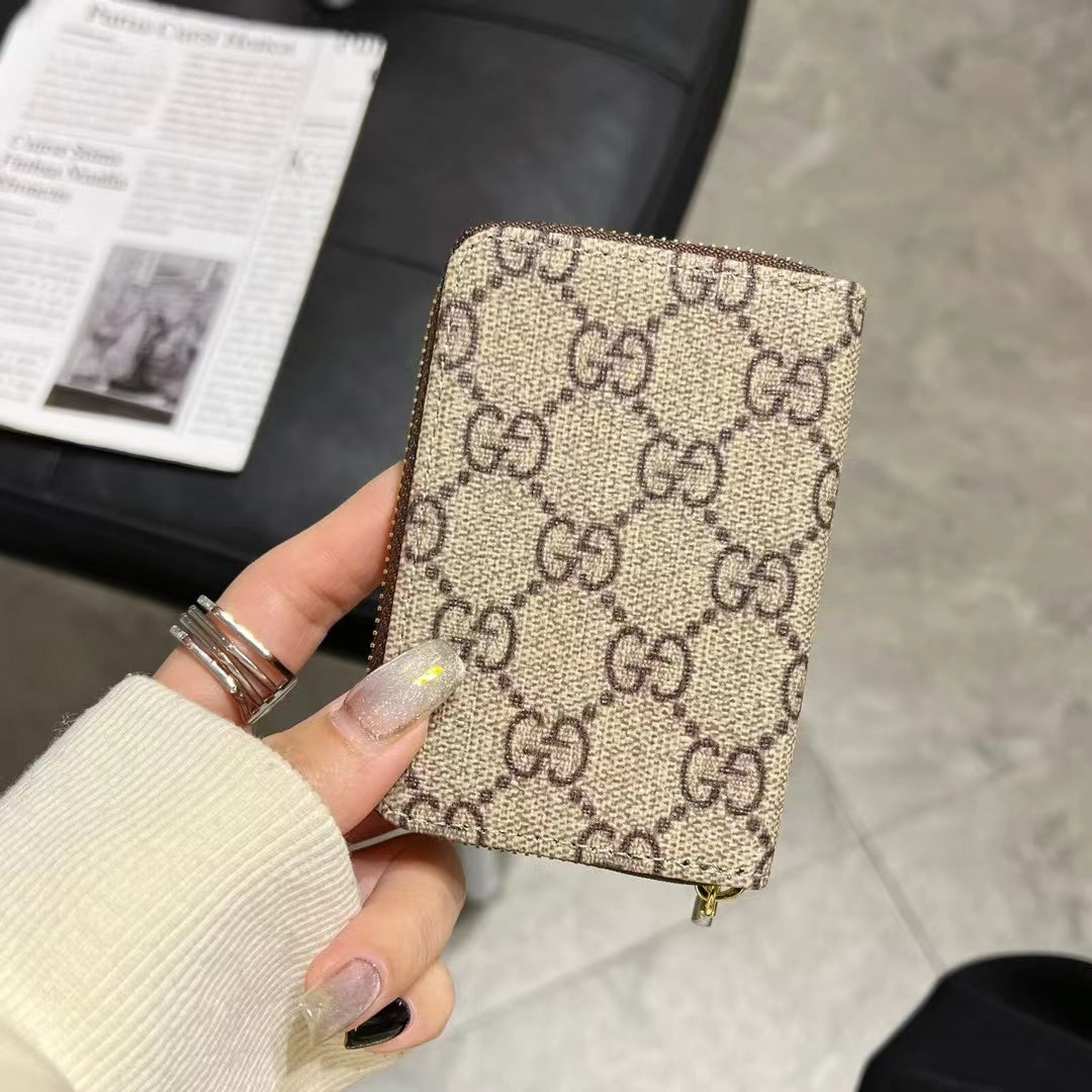 Collection de portefeuilles de luxe à fermeture éclair monogramme – Lou, GG et BBR