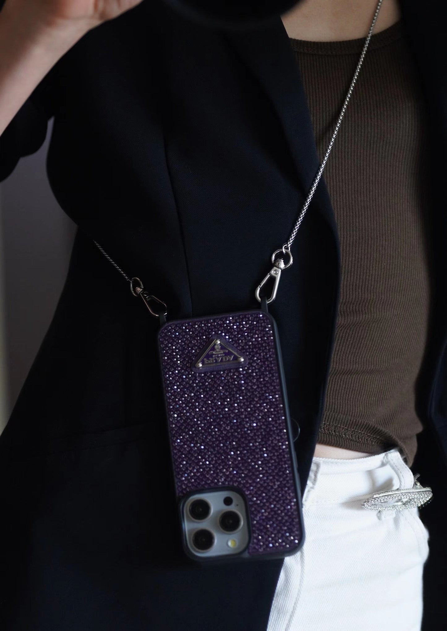 Custodia per iPhone a tracolla di lusso con diamanti