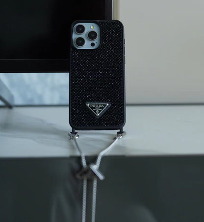 Custodia per iPhone a tracolla di lusso con diamanti