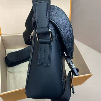 Fashionable and Trendy Messenger Bag