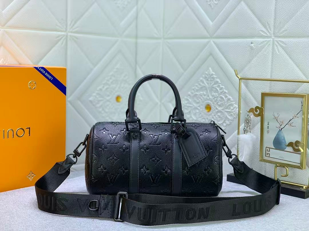 Lou Black Luxus-Ledertasche – Vielseitig, stilvoll & Funktional
