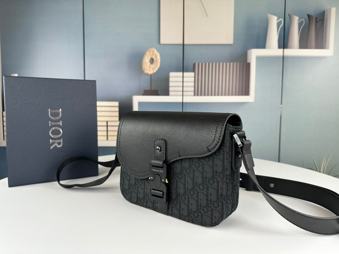 Sac à bandoulière en cuir classique – Design minimaliste, fonction maximale