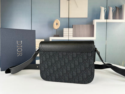 Sac à bandoulière en cuir classique – Design minimaliste, fonction maximale