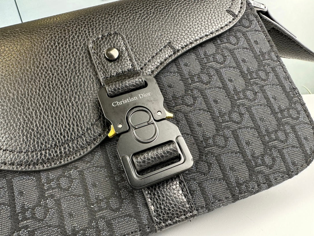 Sac à bandoulière en cuir classique – Design minimaliste, fonction maximale
