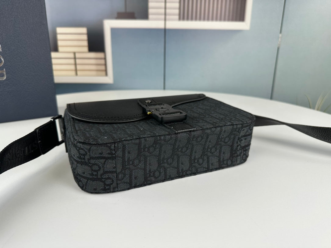 Sac à bandoulière en cuir classique – Design minimaliste, fonction maximale