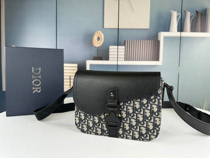 Sac à bandoulière en cuir classique – Design minimaliste, fonction maximale