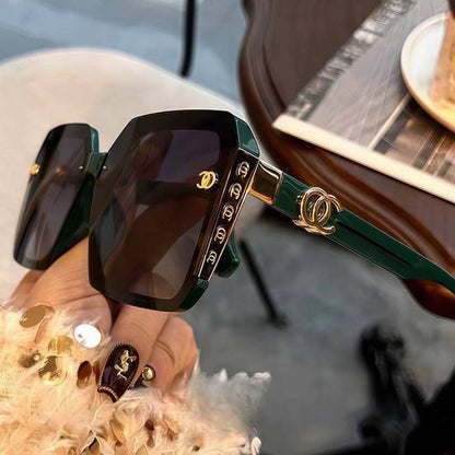 Luxury Black & Red Retro Large Frame Fashion Polarized Sunglasses For Women