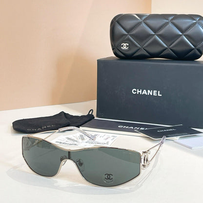 Rhinestone Decor Silver Metal Wrap-Around Gradient Sunglasses