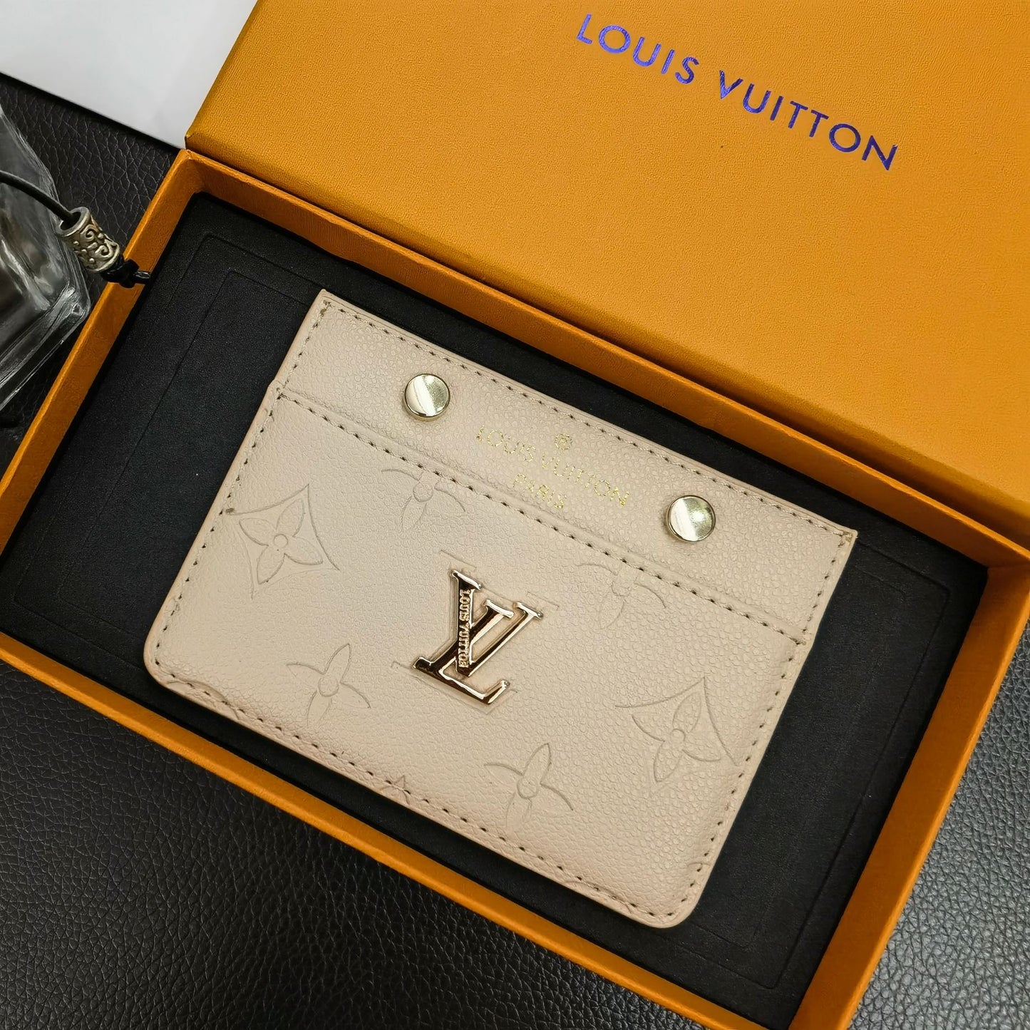 محفظة حامل بطاقات رفيعة من Lou Signature