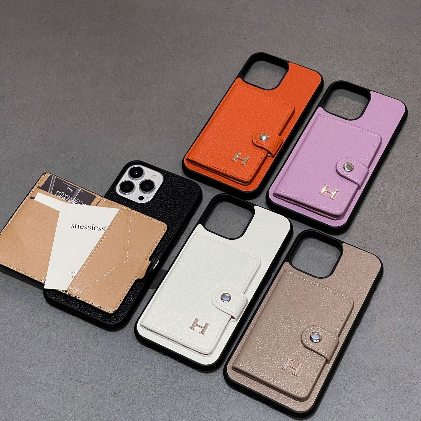 H iPhone-Hülle mit Kartenhalter aus Leder