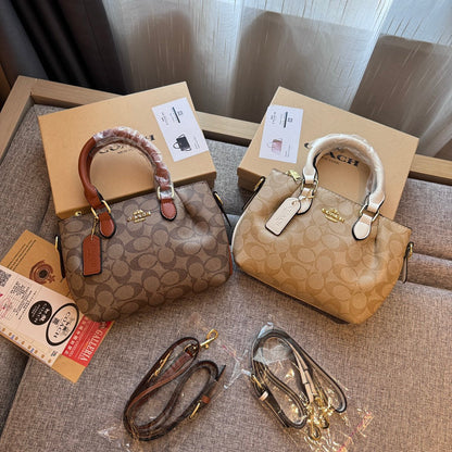 Crafted to Perfection: Mála Láimhe Leathar le Luxe Touch
