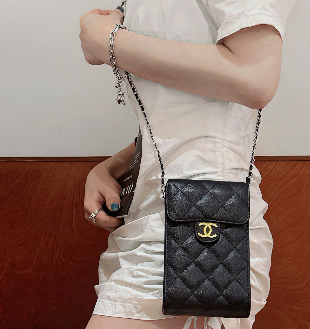 Crossbody kožená taška na telefón