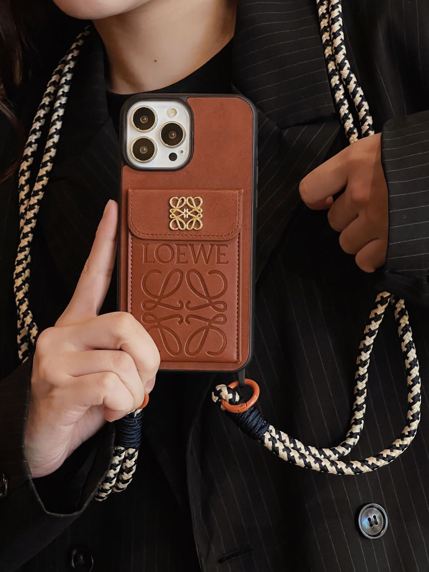 Loe iPhone-Hülle aus Leder mit Kartenhalter