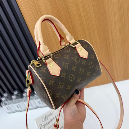 Klasická taška Monogram Mini Barrel Bag