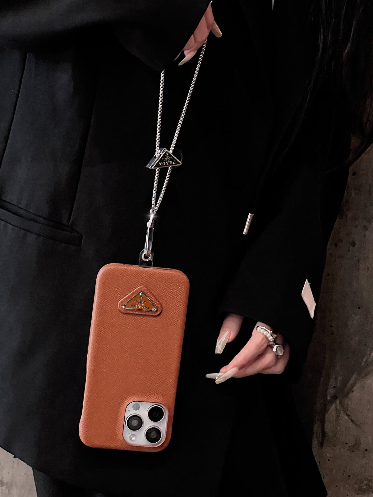 Cás iPhone Crossbody Leathar só