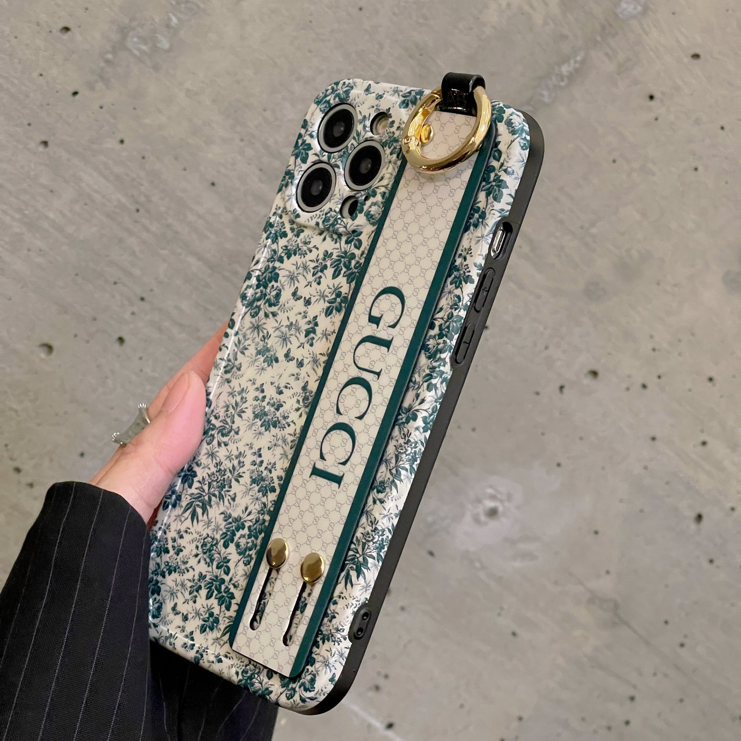 プレミアムリストバンドiPhoneケース