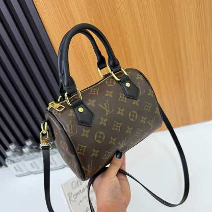 Klasická taška Monogram Mini Barrel Bag
