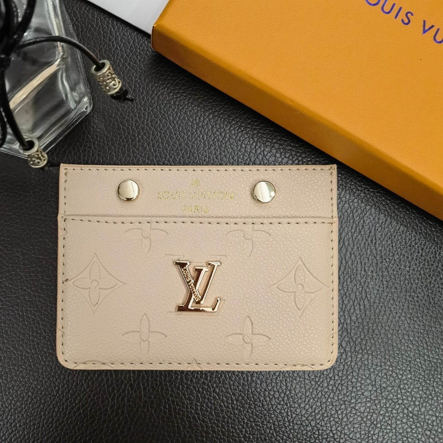 محفظة حامل بطاقات رفيعة من Lou Signature