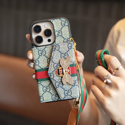 Ardchás iPhone Crossbody Préimh le Sealbhóir Cárta & Strap Gualainn