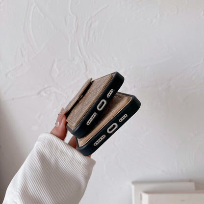 Capa clássica para iPhone com porta-cartões e alça marrom claro -SJ240513