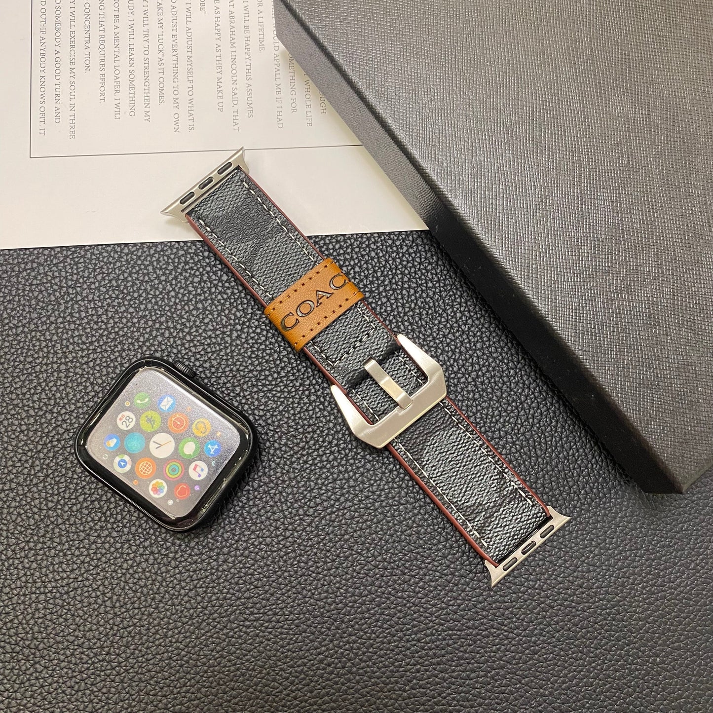 Kožený klasický řemínek Apple Watch Black-YHK244221710
