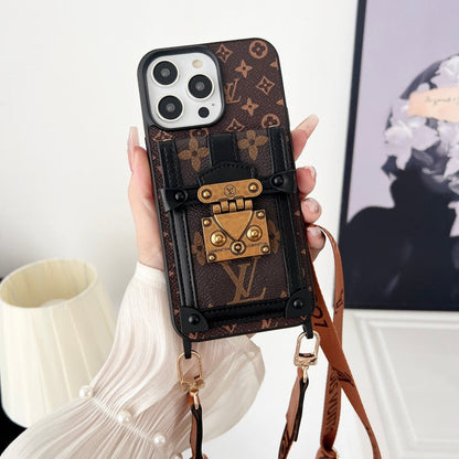 Étui pour iPhone avec chaîne à bandoulière marron de luxe