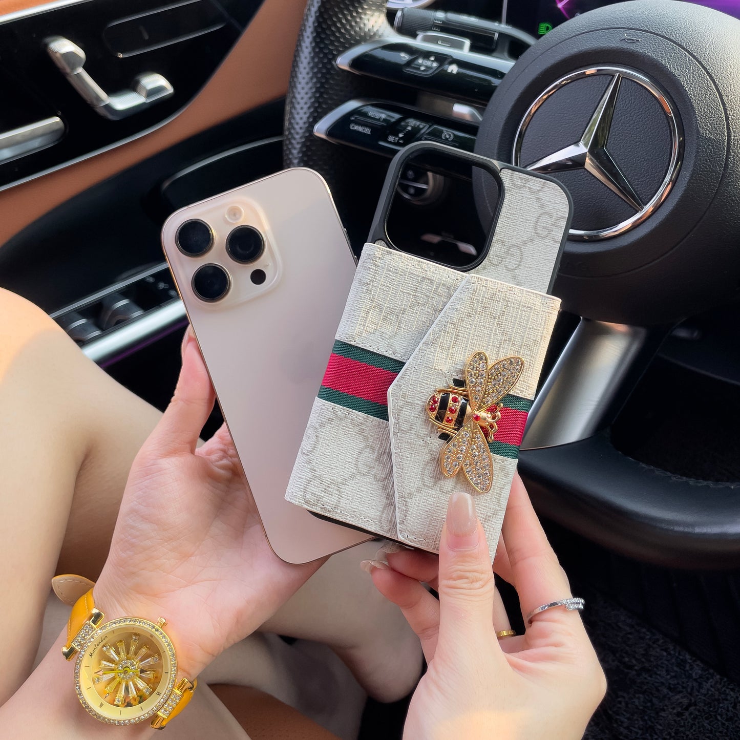 Ardchás iPhone Crossbody Préimh le Sealbhóir Cárta & Strap Gualainn