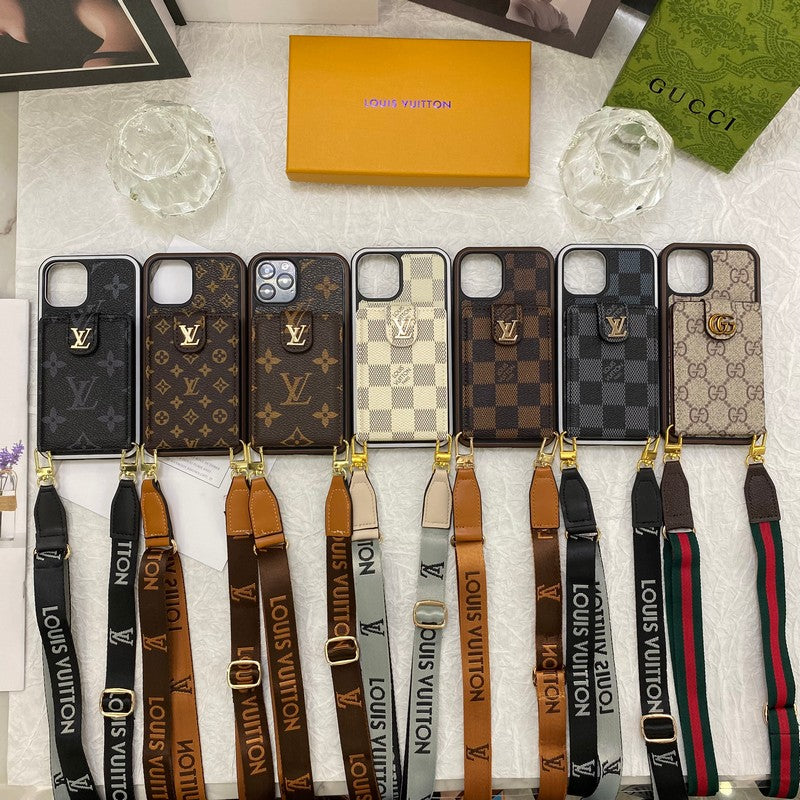 Luxuriöse iPhone-Hülle mit Kartentaschenkette