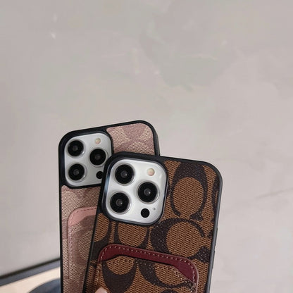 Skórzane etui na iPhone'a w klasycznej torbie na karty