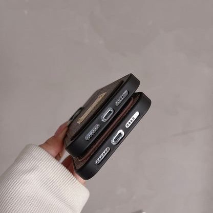 Skórzane etui na iPhone'a w klasycznej torbie na karty