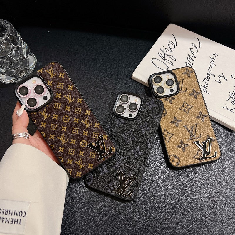 Étui pour iPhone en cuir avec logo noir de luxe