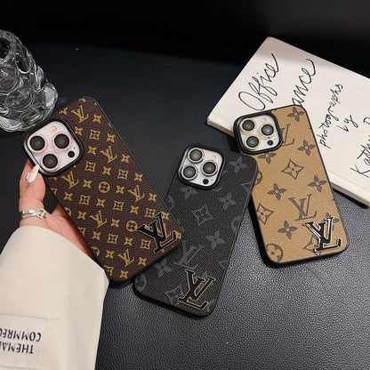 Étui pour iPhone en cuir avec logo noir de luxe