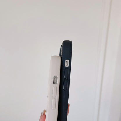 Custodia per iPhone in pelle con logo dorato alla moda