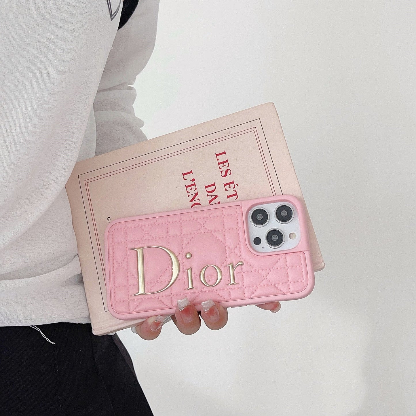 Custodia per iPhone in pelle con logo dorato alla moda