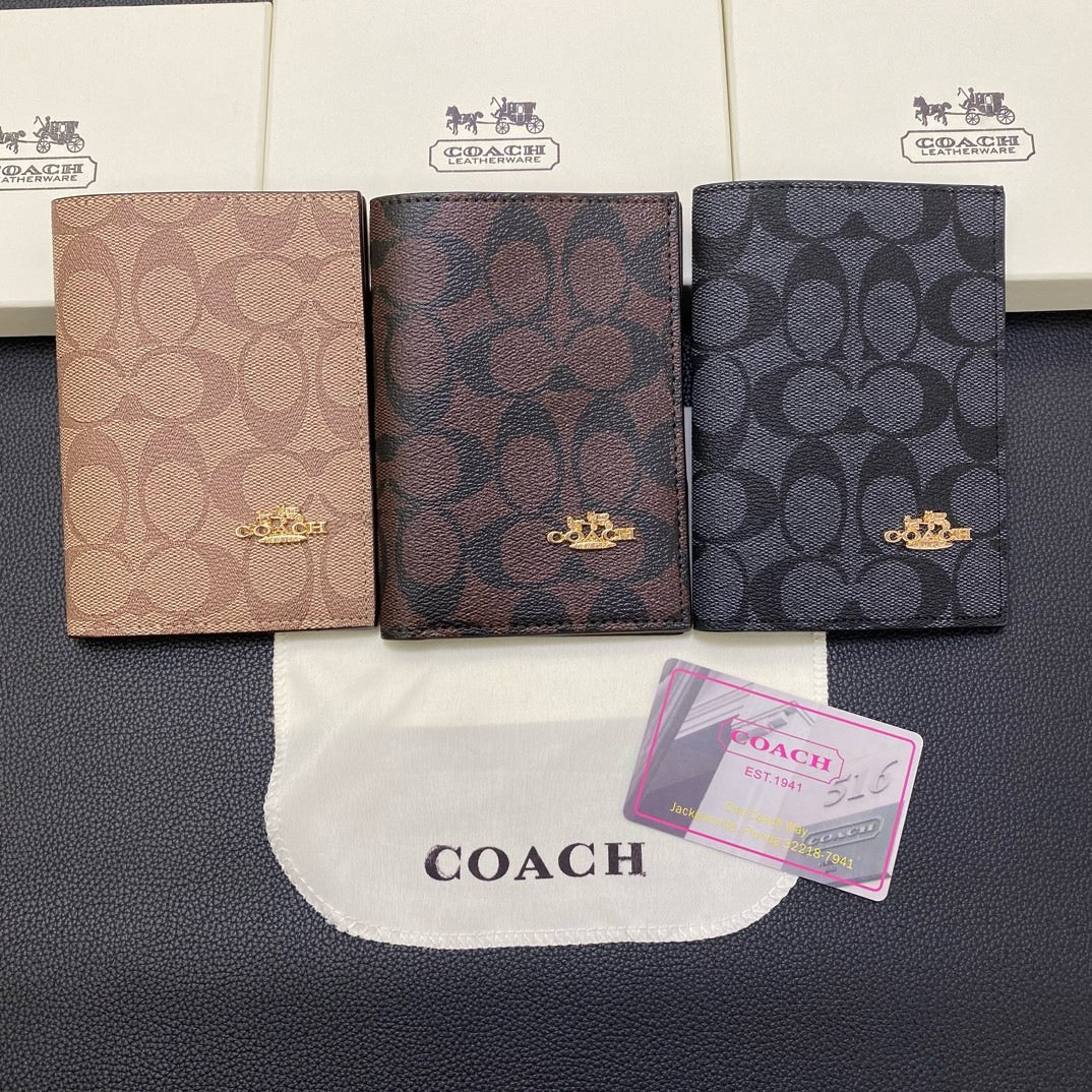Porta passaporto CO Classic in pelle: elegante organizer da viaggio