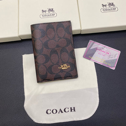 Porta passaporto CO Classic in pelle: elegante organizer da viaggio
