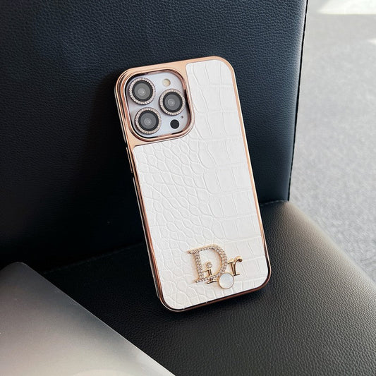 Módní pouzdro na iPhone z růžového zlata s diamantovým logem