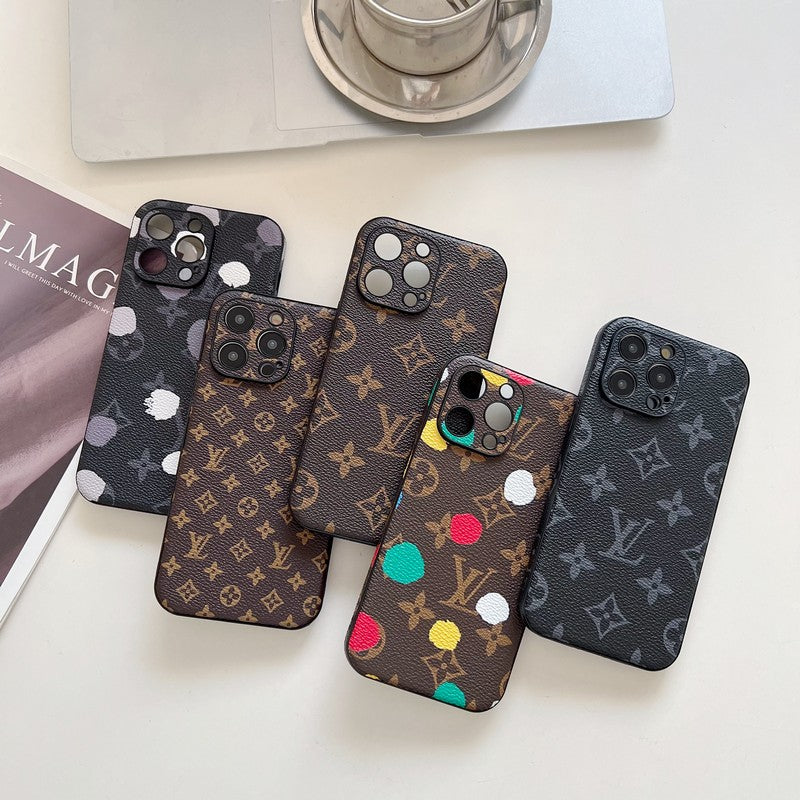 ラグジュアリーなクラシックカラーのレザーiPhoneケース
