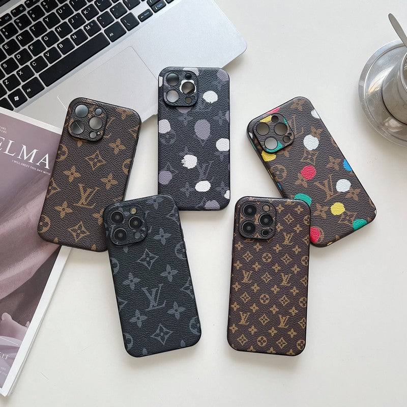 ラグジュアリーなクラシックカラーのレザーiPhoneケース