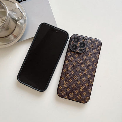 ラグジュアリーなクラシックカラーのレザーiPhoneケース