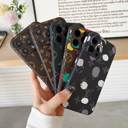 ラグジュアリーなクラシックカラーのレザーiPhoneケース