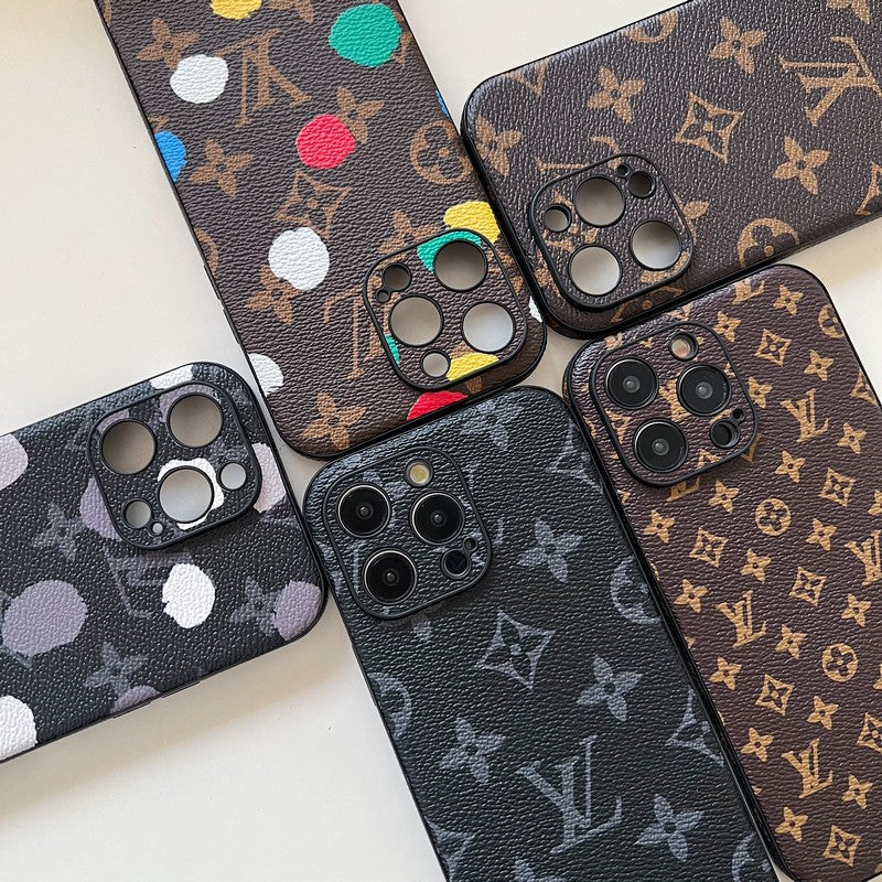 ラグジュアリーなクラシックカラーのレザーiPhoneケース