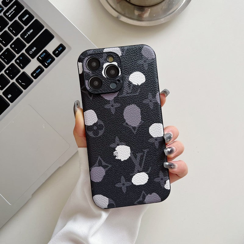 ラグジュアリーなクラシックカラーのレザーiPhoneケース