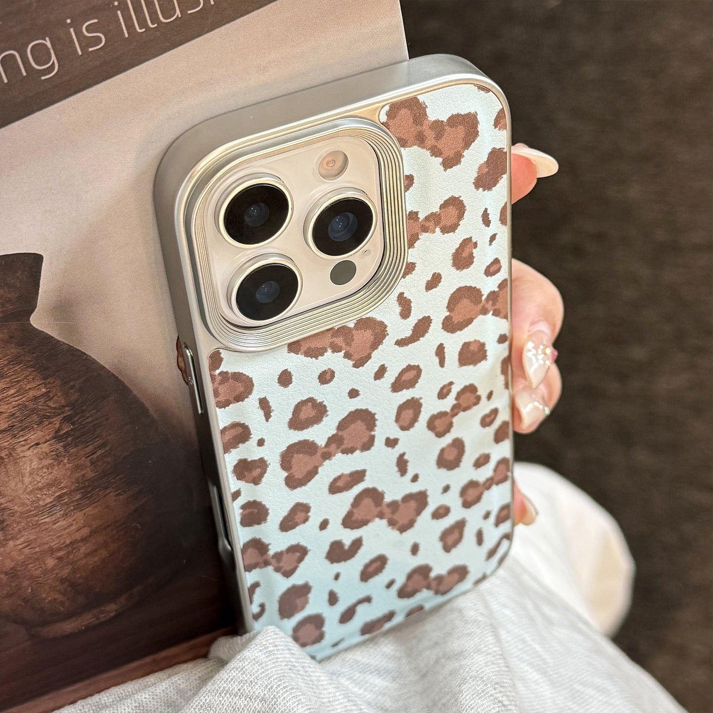 Vintage leopard print bow iPhone 17 case 16promax leather 15 for iPhone13 silver edge 11 hard