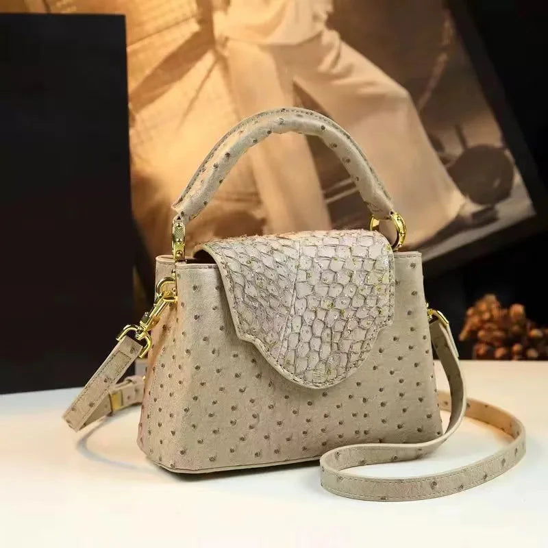 Luxusní high-end kabelka - jarní módní kabelka přes rameno s pštrosím vzorem