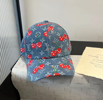 Chapéu fofo com estampa cereja, obrigatório para fashionistas